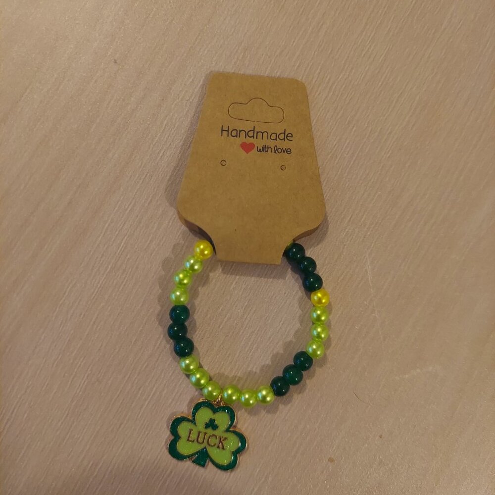 St. Patty's Day Kid's Beaded Charm Bracelet CHOOSE ONE - Picture 5 of 7